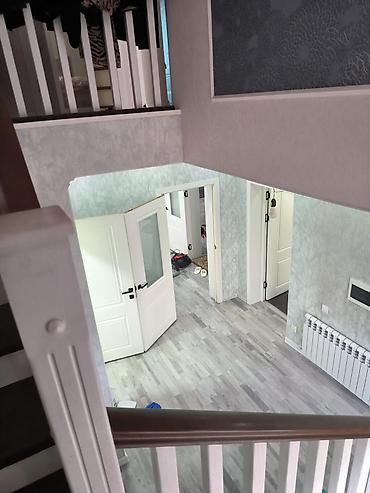 Продажа коттеджей и домов: 🏡 Продаётся просторный дом в районе Ак-Орго (Бишкек) 📍 ул. Б — 11