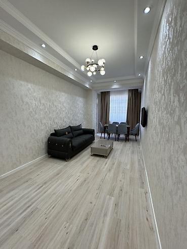 gence sadilli: İcarəyə – Mərkəzdə, prestijli binada 3 otaqlı mənzil Ünvan: Həsən — 9