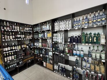 divar rəf: Spirtli içkilər vitrini-1000 azn Divar vitrinləri Ukrayna istehsalı