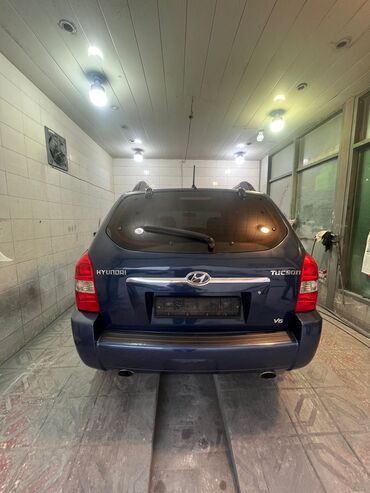 Hyundai: Hyundai Tucson: 2.7 l | 2006 il Krossover — 5