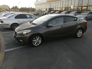 mercedes 160 a: Kia K3: 1.6 l | 2013 il Sedan — 3