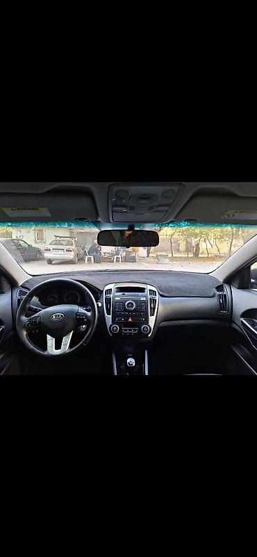 kia bongo: Kia Ceed. Disel. Mexanika. Günlük icarəyə verilir. Depozit 300 manat — 2