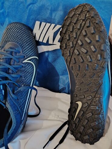 spor ayaqqabılar: Nike firması42 razmeryenigöy reng