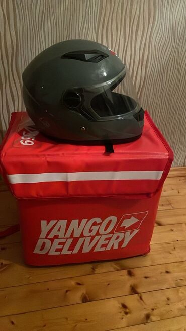 dayun moto: Açıq boz rəngdə olan motosiklet dəbilqəsi. Tam başlıqlı dizaynı ilə