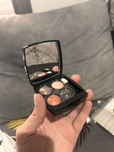 Косметика: Новые тени Chanel. Брала за 5489. Отдам за 4500