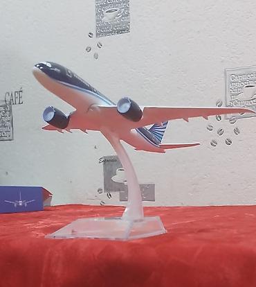 İncəsənət və kolleksiyalar: Təyyarə modeli AZAL Azərbaycan, təzədir. Materialı metal, çox — 10
