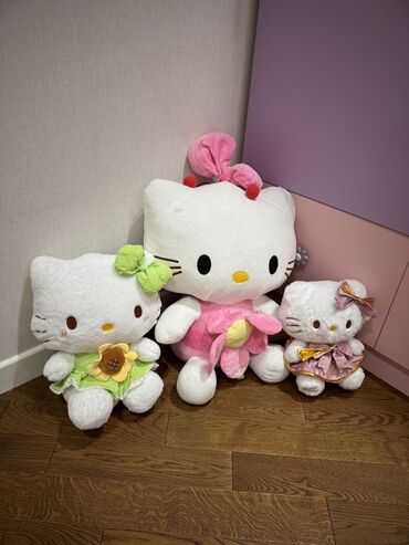 İtlər: Hello Kitty möhkəm plyuş oyuncaqlar dəsti - Dəst 3 ədəd Hello Kitty