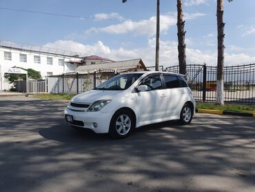 ist машина: Toyota ist: 2003 г., 1.3 л, Автомат, Бензин, Хэтчбэк