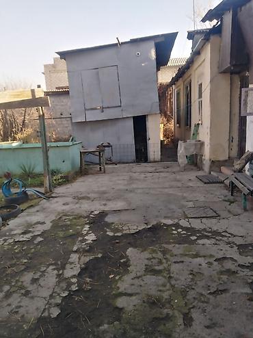 кладовка: Продаю дом,угловой, два входа, участок 8,75 соток, дом 102 кв., кухня — 2