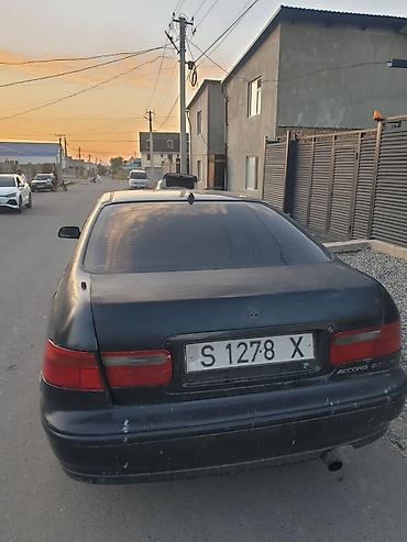 Honda Accord: 1993 г., 2 л, Механика, Бензин, Седан at lalafo.kg Honda Accord: 1993 г., 2 л, Механика, Бензин, Седан