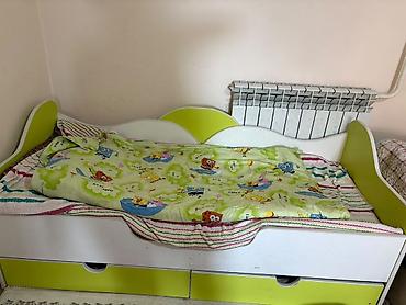 bunk bed: Детская кровать-тахта с бортиками и выдвижными ящиками для хранения — 1