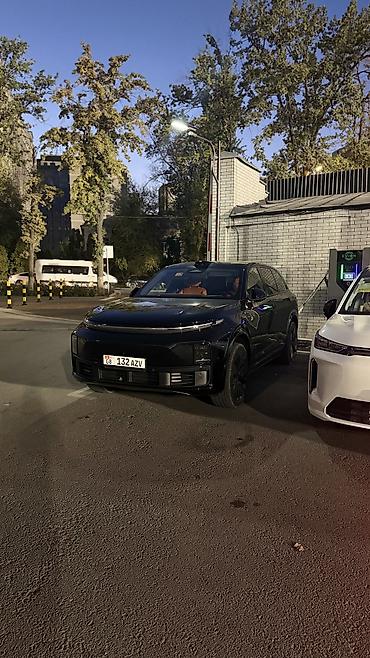 с4 2: Lixiang L7: 2024 г., Гибрид, Кроссовер — 3