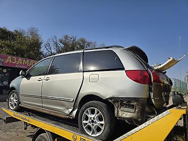 машина за 50к: Toyota Sienna после ДТП . Год 2006 об. 3.3 газ,бензин мотор,каробка — 2