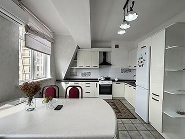 Продажа квартир: Продается 2-комнатная студийная квартира в Золотом квадрате. ул — 4