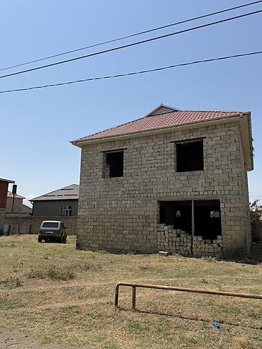 6 mikrorayon: 2 mərtəbəli yarımçıq tikili – fərdi yaşayış evi - Daş konstruksiya — 9