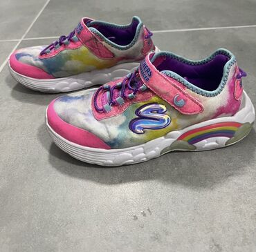 волейбольный кроссовки: Детские кроссовки марки Skechers rainbow, оригинал, р.33; носили 5-6