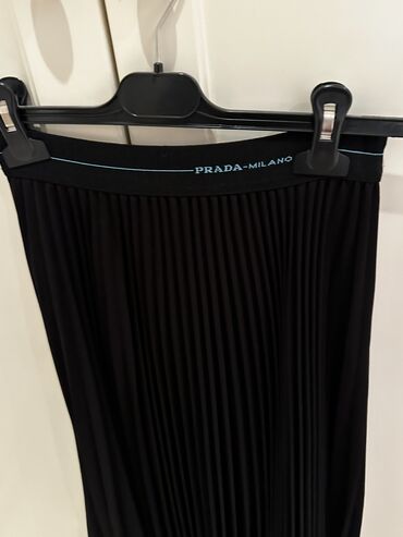 qadın üçün: Prada A klass yubka yeni kimi cox az geyilib s razmer