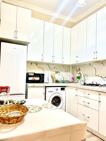 Uzunmüddətli kirayə mənzillər: Bakıda, Gənclik metrosuna bir neçə dəqiqəlik məsafədə uzunmüddətli — 3