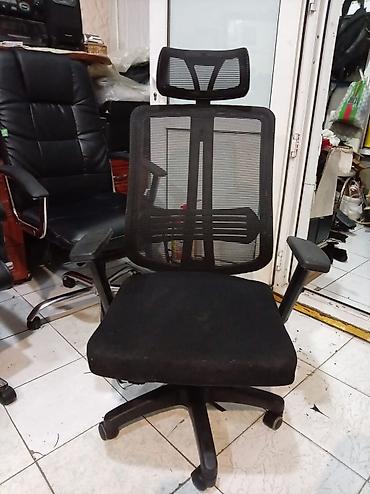 Ofis mebeli: Ofis kresloları satılır. Her biri ideal veziyyetdedir.Qiymet 35 — 4