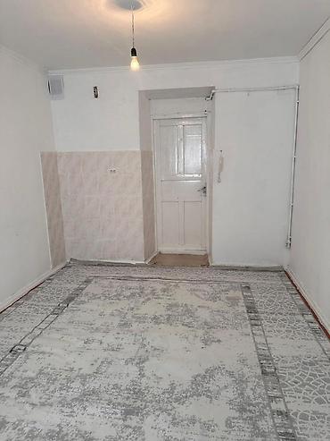 Комнаты: 18 м², Без мебели — 2