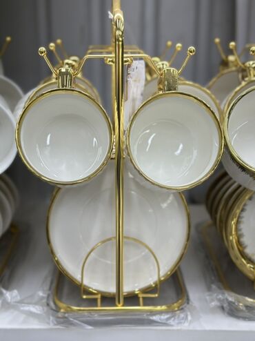 чайный сервиз на 12 персон: Набор чашек с блюдцами на металлической подставке - Комплектация: 6