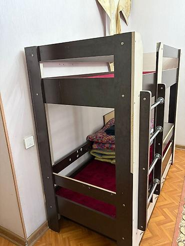 study table: Двухъярусная кровать, Б/у, С выкатной системой — 2