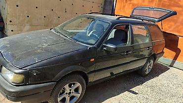 аварийная пассат: Volkswagen Passat Variant: 1993 г., 2 л, Механика, Бензин, Универсал — 1