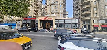 Mənzillər: Kirayə verilir: şəhər mərkəzində, restoran və kafe sıralarının — 1