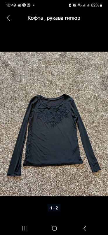 Рубашки: Кофты разные - 3 штуки . 1 -44-46 размер, джинсовые платье. 46-48 — 2