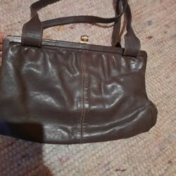 Torbe: 3 kožne tašne cena 1000 — 10