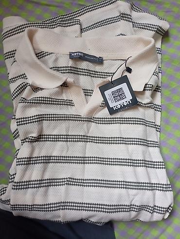 tech flecce: Мужское трикотажное поло Koton Casual - Фасон: Regular Fit, короткий — 3