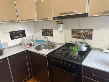 продаётся квартира в токмаке: 2 комнаты, 43 м², 104 серия, 2 этаж, Евроремонт