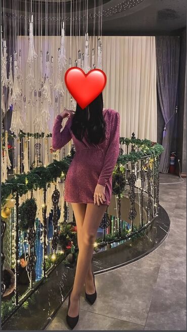 вечерняя платье новая: Mangodan alinib olcu S razmer 
1defe geyinilib