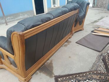 Lüğətlər: Divan, Qonaq otağı üçün, Dəri, Bazasız