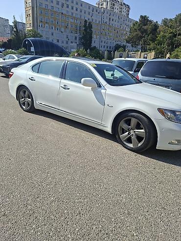 jetta 2008: Lexus LS: 4.6 l | 2008 il Sedan — 1