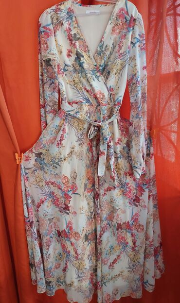 гипюровое платье в пол: Вечернее платье, Пышное, Длинная модель, С рукавами, XL (EU 42)