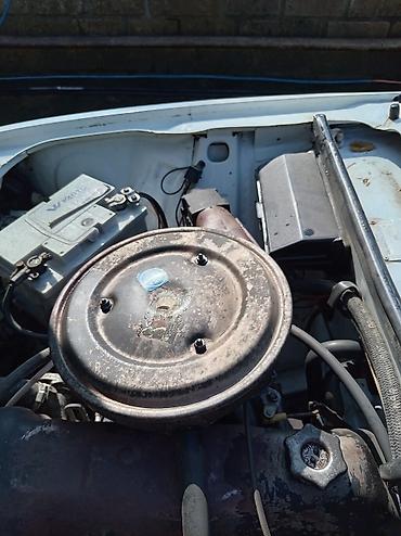 VAZ (LADA): VAZ 2107 sedan - Kuzov: ağ rəng, klassik 4 qapılı sedan gövdə - Nömrə — 16