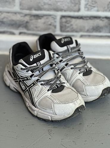 soft shell: Мужские кроссовки, 41.5, Asics, Б/у, цвет - Серый — 1