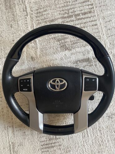 Toyota Prado 2014 ilin Sukanidi. Airbaki yerindedi, her bir knopkasi