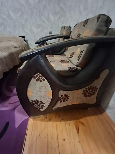 Divanlar: Di̇van-kravat, İşlənmiş, Açılan, Parça, Çatdırılma yoxdur — 10