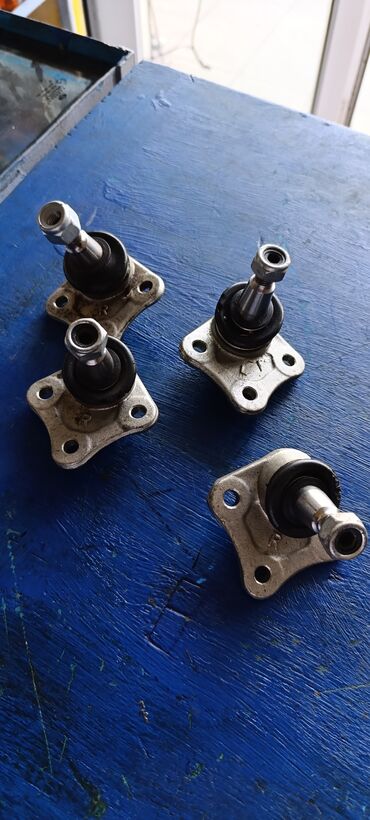 Digər avtomobil ehtiyat hissələri: Mitsubishi Lancer X 2008 buraxılış avtomobili üçün dayaqça. Bu — 21