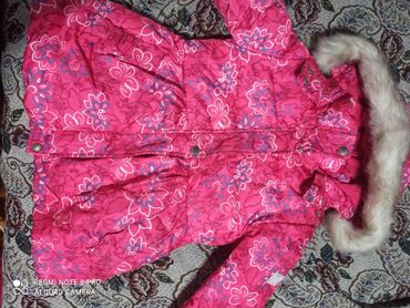 детская куртки: Продается куртка пуховик зима на 5-6 лет