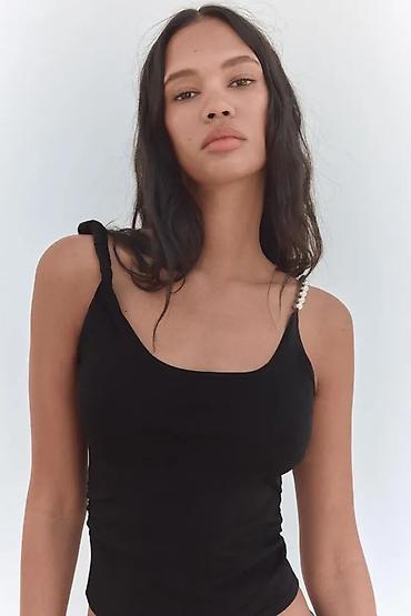 Matraslar: ZARA metal muncuqlu asqısı olan bluz L razmerdir ama dar kalıpdır ona — 10