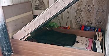 tek krafat: Tək nəfərlik qaldırıcı mexanizimli çarpayı və döşək. 150 azn. Vaxti — 3