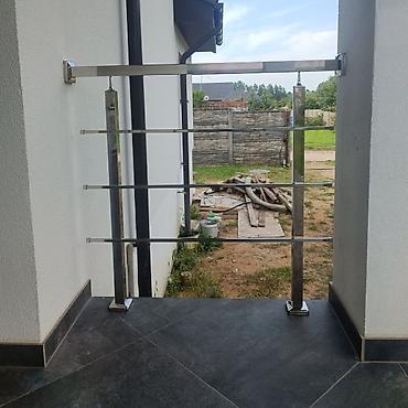 Обшивка лестниц: Перила из нержавейки просто идеально подходят при абсолютно любом — 12