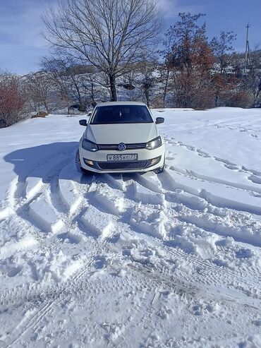 фольксваген 2009: Volkswagen Polo: 2013 г., 1.6 л, Механика, Бензин, Седан