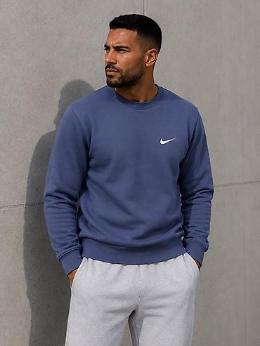 žuti tech fleece: Muški Nike duks – klasični crewneck
xl velicina
1700 din — 1