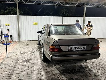 мерседес 124 бак: Mercedes-Benz W124: 1989 г., 2.3 л, Кол менен иштөөчү, Бензин, Седан — 3