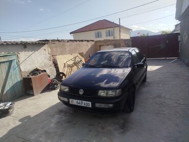 Volkswagen: Volkswagen Passat: 1995 г., 1.8 л, Механика, Бензин, Седан