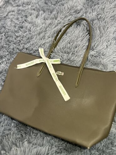 сумка для документов: Сумка-тоут Lacoste, цвет хаки/оливковый. - Форма: прямоугольный тоут